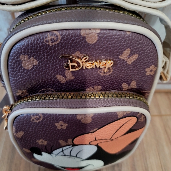 NWT Disney Minnie Mouse Crossbody - Picture 4 of 11